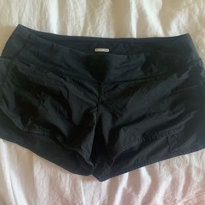 Lululemon short workout shorts